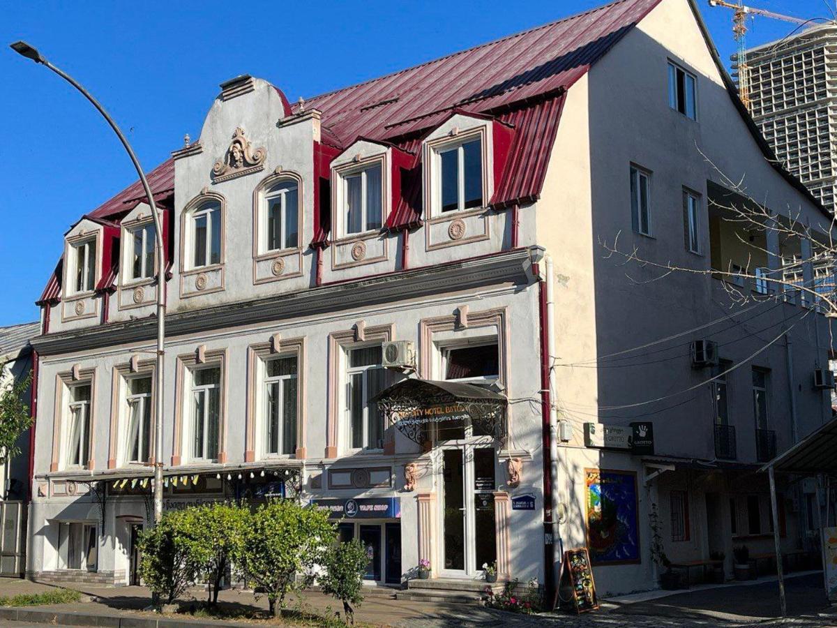 Old Clty Hotel Батуми Екстериор снимка